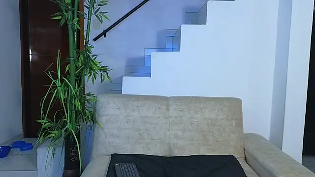 Lorenne Miller online show from February 20, 2026, 6:26 am