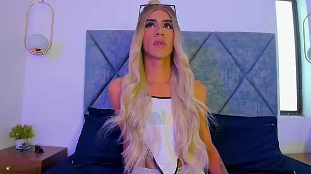 Snapshot of PersefoneWoods1 chatting on October 23, 2025, 3:00 pm PersefoneWoods1 online show from October 23, 2025, 3:00 pm