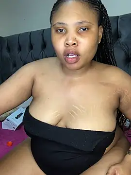 Snapshot of Anaelle24 chatting on May 7, 2026, 4:39 am Anaelle24 online show from May 7, 2026, 4:39 am