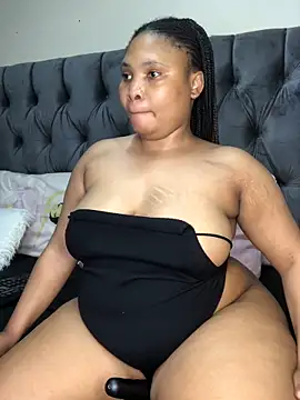 Snapshot of Anaelle24 chatting on May 31, 2026, 7:47 pm Anaelle24 online show from May 31, 2026, 7:47 pm