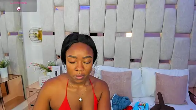 mia schwarz online show from January 17, 2025, 9:39 pm