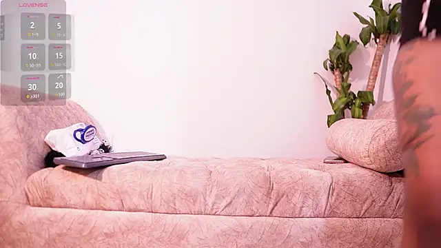 Snapshot of Mikubani18 chatting on September 30, 2025, 9:15 am Mikubani18 online show from September 30, 2025, 9:15 am