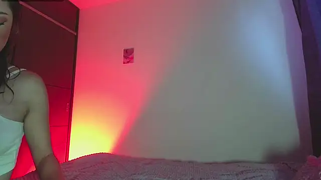 Imsophie collins online show from December 17, 2024, 9:16 pm