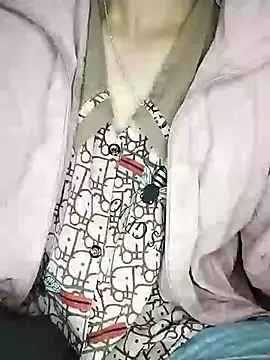 Snapshot of lytamye chatting on March 10, 2025, 10:39 am lytamye online show from March 10, 2025, 10:39 am