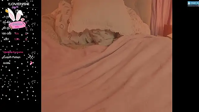 Blondecandie online show from April 4, 2026, 8:04 pm