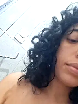Snapshot of Sweet-diamondxxx chatting on April 19, 2026, 1:01 pm Sweet-diamondxxx online show from April 19, 2026, 1:01 pm