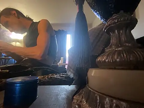 kikiwonderbar online show from January 10, 2026, 7:42 pm