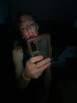 kikiwonderbar online show from February 19, 2026, 6:10 am