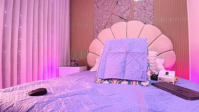 Snapshot of aisha_sh chatting on November 1, 2025, 11:59 am aisha sh online show from November 1, 2025, 11:59 am