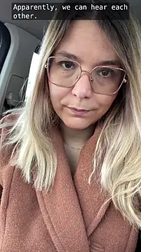 EmyLana online show from February 19, 2026, 8:44 am