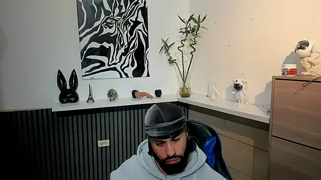 Snapshot of Daemon21 chatting on November 14, 2025, 5:05 pm Daemon21 online show from November 14, 2025, 5:05 pm