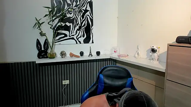 Snapshot of Daemon21 chatting on December 3, 2025, 9:58 pm Daemon21 online show from December 3, 2025, 9:58 pm