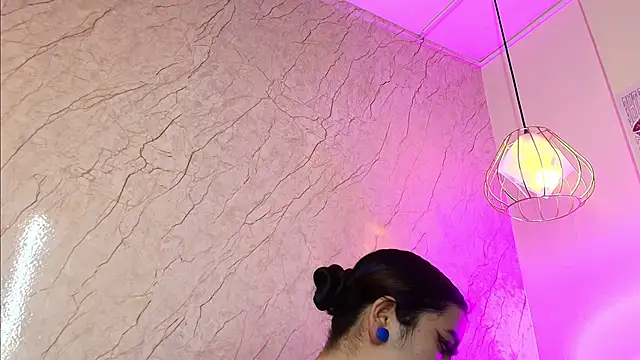 Snapshot of larissa01_ chatting on October 1, 2025, 3:33 am larissa01 online show from October 1, 2025, 3:33 am