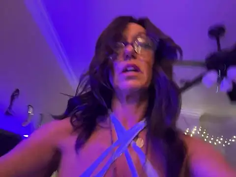 Snapshot of karrmmaa chatting on January 9, 2025, 7:52 am karrmmaa online show from January 9, 2025, 7:52 am