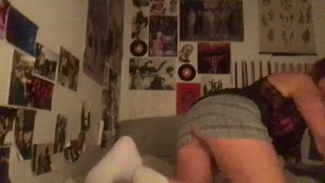 Snapshot of karrmmaa chatting on December 3, 2025, 10:36 am karrmmaa online show from December 3, 2025, 10:36 am