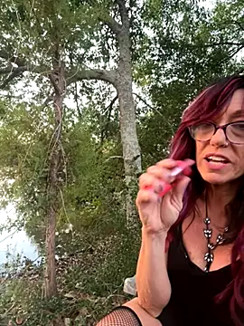 Snapshot of karrmmaa chatting on November 23, 2025, 11:15 pm karrmmaa online show from November 23, 2025, 11:15 pm