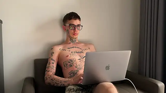 Snapshot of anahori__simon chatting on March 12, 2026, 11:53 pm anahori simon online show from March 12, 2026, 11:53 pm