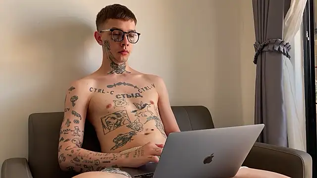 Snapshot of anahori__simon chatting on March 8, 2026, 2:04 am anahori simon online show from March 8, 2026, 2:04 am