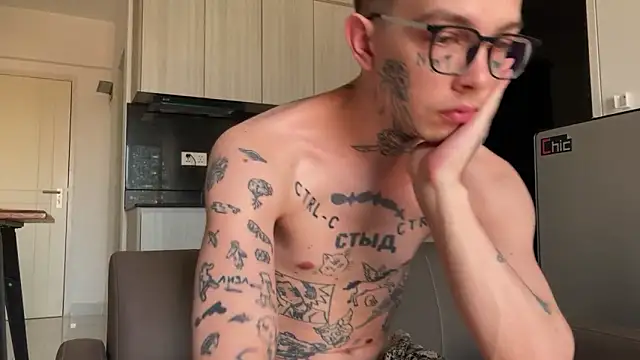 Snapshot of anahori__simon chatting on March 7, 2026, 12:50 am anahori simon online show from March 7, 2026, 12:50 am