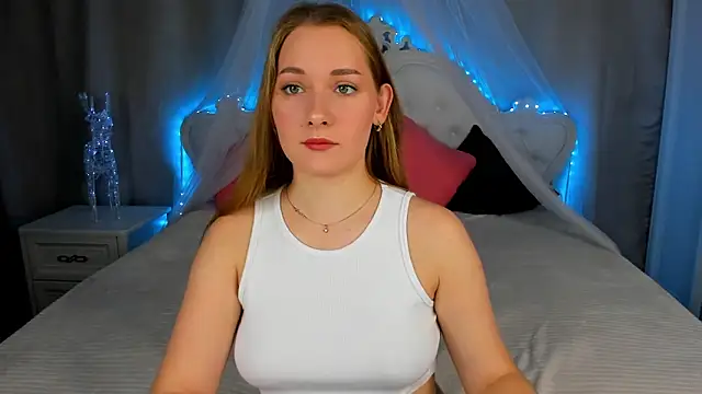 Snapshot of AlinaVice chatting on October 24, 2025, 1:15 am AlinaVice online show from October 24, 2025, 1:15 am