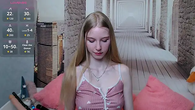 Snapshot of Cutieblondegirl chatting on March 28, 2026, 4:08 pm Cutieblondegirl online show from March 28, 2026, 4:08 pm