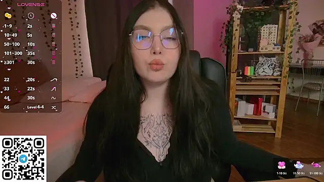 Snapshot of Arizonaa_Muse chatting on February 19, 2026, 7:38 am Arizonaa Muse online show from February 19, 2026, 7:38 am