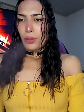Lanna hott  online show from November 11, 2025, 3:18 pm