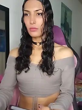Lanna hott  online show from May 16, 2026, 7:46 pm