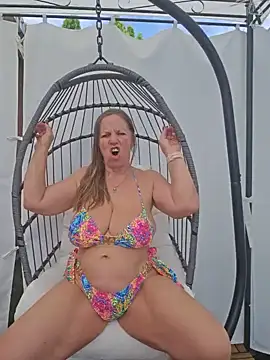 Snapshot of Supertitten95DD chatting on July 15, 2026, 8:32 am Supertitten95DD online show from July 15, 2026, 8:32 am