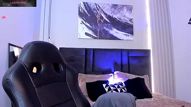 Valkiria ponce online show from October 3, 2025, 4:25 am