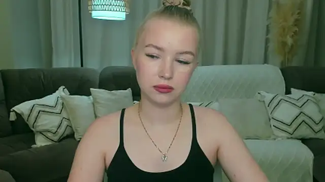 Snapshot of shy__lady chatting on June 15, 2026, 4:45 am shy lady online show from June 15, 2026, 4:45 am