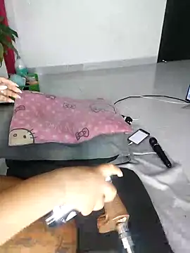 Snapshot of Lilithcaballero chatting on November 27, 2025, 11:38 pm Lilithcaballero online show from November 27, 2025, 11:38 pm