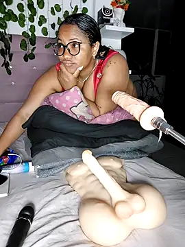 Snapshot of Lilithcaballero chatting on October 1, 2025, 1:11 am Lilithcaballero online show from October 1, 2025, 1:11 am