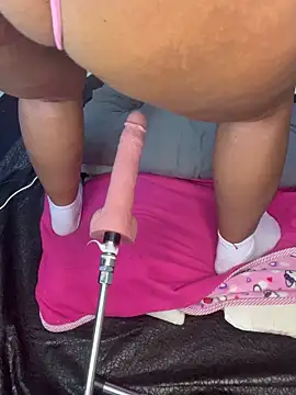 Snapshot of Lilithcaballero chatting on March 12, 2025, 5:24 am Lilithcaballero online show from March 12, 2025, 5:24 am