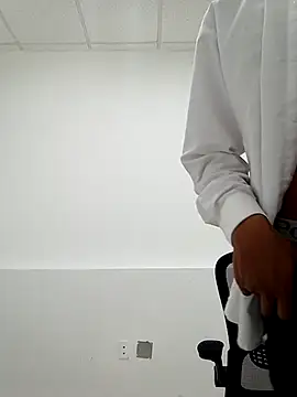 ale3J4a online show from March 2, 2025, 4:47 pm