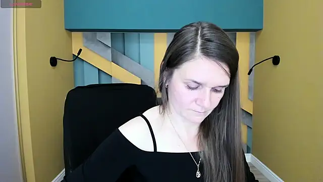 AriaGray online show from October 6, 2025, 1:23 pm