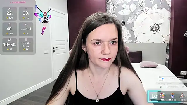 AriaGray online show from November 28, 2025, 9:26 pm