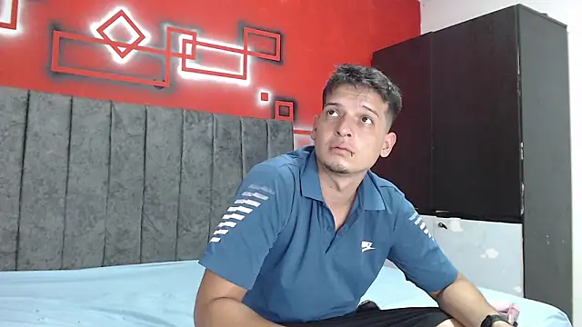 Snapshot of FerneyManti chatting on October 31, 2025, 1:41 pm FerneyManti online show from October 31, 2025, 1:41 pm