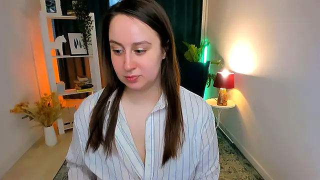 Snapshot of Lattea chatting on May 10, 2026, 12:53 pm Lattea online show from May 10, 2026, 12:53 pm