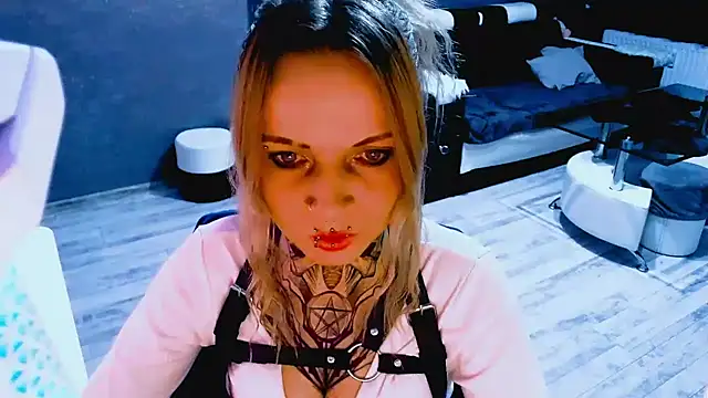 Snapshot of InesGold chatting on February 4, 2026, 9:21 pm InesGold online show from February 4, 2026, 9:21 pm