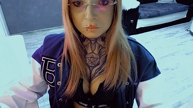 Snapshot of InesGold chatting on March 11, 2026, 7:24 am InesGold online show from March 11, 2026, 7:24 am