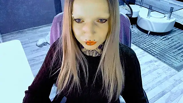 Snapshot of InesGold chatting on April 13, 2026, 6:23 pm InesGold online show from April 13, 2026, 6:23 pm