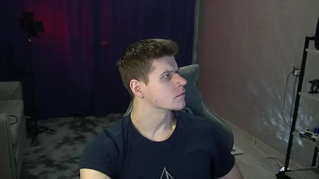 Bruno Banani online show from December 2, 2025, 5:14 pm