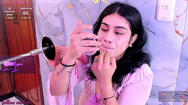 zyle boobs online show from September 9, 2025, 12:25 pm