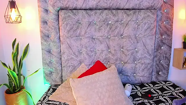 sweet abby1 online show from February 25, 2025, 3:31 pm