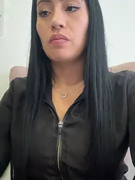 Snapshot of Sara_luna_ chatting on February 19, 2026, 2:36 pm Sara luna online show from February 19, 2026, 2:36 pm