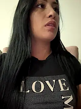 Snapshot of Sara_luna_ chatting on December 5, 2025, 1:16 am Sara luna online show from December 5, 2025, 1:16 am