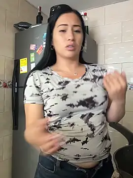 Snapshot of Sara_luna_ chatting on February 13, 2026, 2:50 pm Sara luna online show from February 13, 2026, 2:50 pm