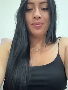 Snapshot of Sara_luna_ chatting on November 14, 2025, 12:25 am Sara luna online show from November 14, 2025, 12:25 am