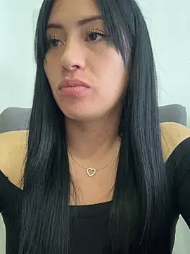 Snapshot of Sara_luna_ chatting on February 3, 2026, 4:56 pm Sara luna online show from February 3, 2026, 4:56 pm